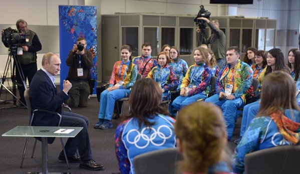 В. Путин встретился с волонтерами, которые будут работать на Олимпиаде в Сочи