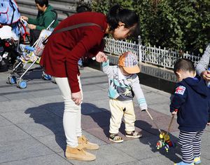 Политика Китая, разрешающая второго ребенка семьям, в которых один из родителей является единственным ребенком, «расшевелила» новые коммерческие возможности