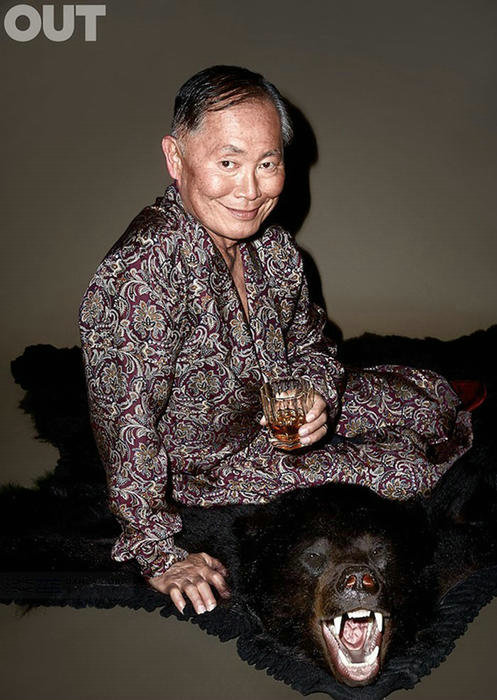 Известный американский гей-журнал «OUT» выбрал 100 самых популярных геев-холостяков, в данный рейтинг вошли многие звезды шоу-бизнеса.