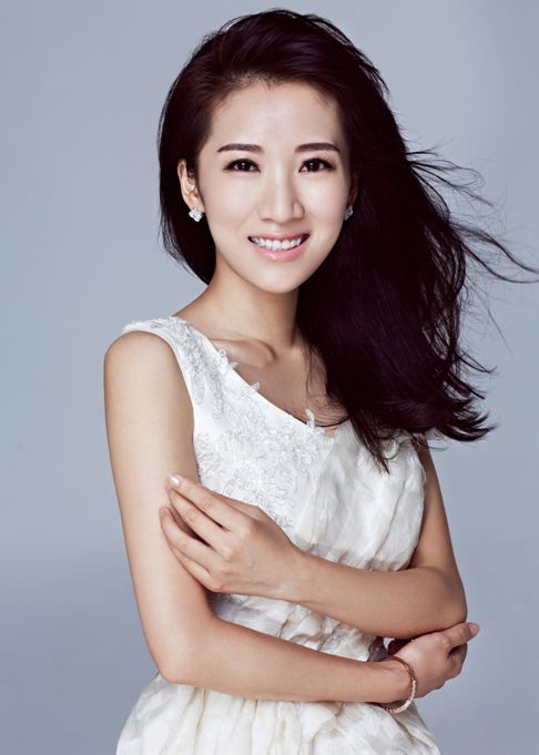 Новейшие фотографии актрисы Ли Нянь