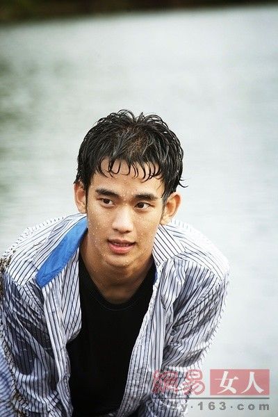 Популярный южнокорейский актер Ким Су Хён (Kim Soo Hyun)