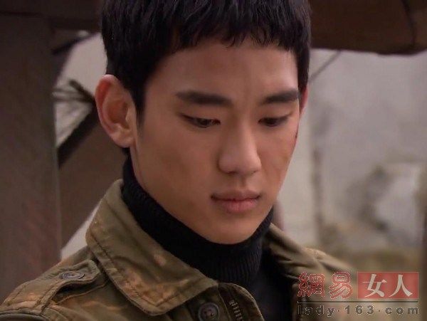 Популярный южнокорейский актер Ким Су Хён (Kim Soo Hyun)