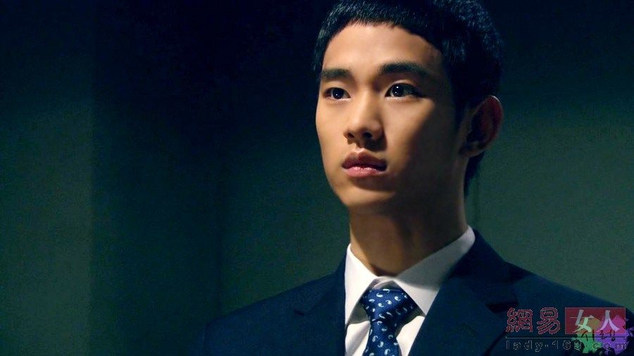 Популярный южнокорейский актер Ким Су Хён (Kim Soo Hyun)