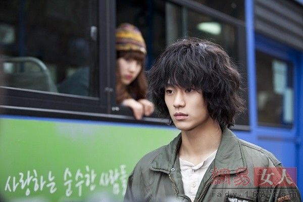 Популярный южнокорейский актер Ким Су Хён (Kim Soo Hyun)