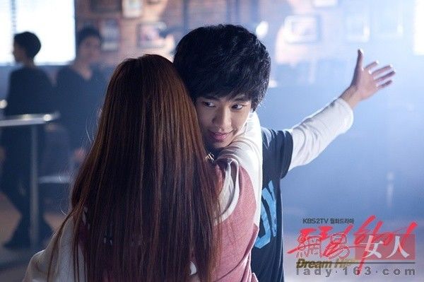 Популярный южнокорейский актер Ким Су Хён (Kim Soo Hyun)