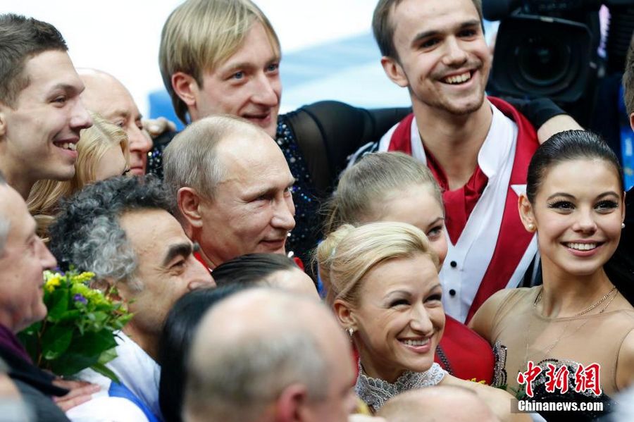 Российская команда, хозяйка соревнований, получила золото с общей суммой очков – 75 очков, это также первая золотая медаль российской спортивной делегации на этой Олимпиаде.