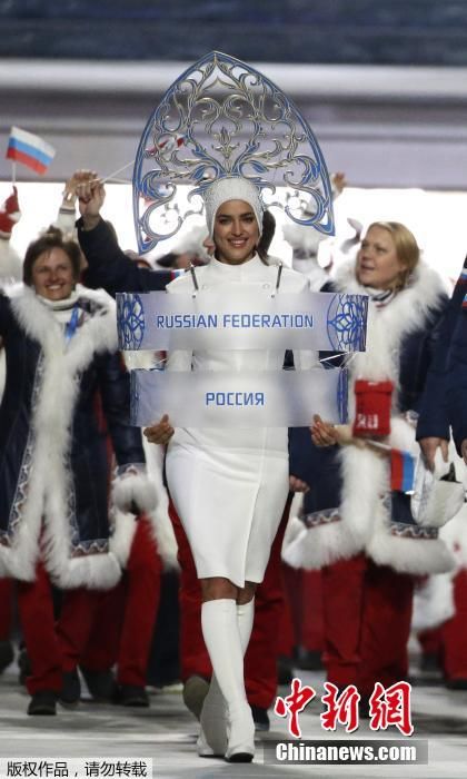 Ирина Шейк на церемонии открытия Зимней Олимпиады в Сочи