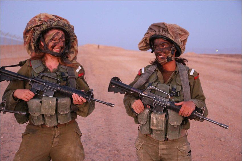 Красивые женщины-военнослужащие Израиля