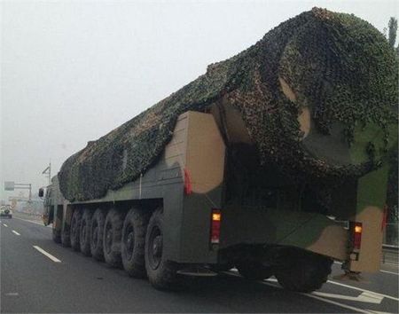 Ракеты ?Дунфэн-41? и ?Цзюлан-2? являются важной силой для защиты мира