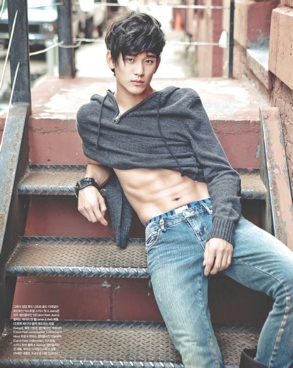 Сексуальные фигуры корейских мужчин-звезд