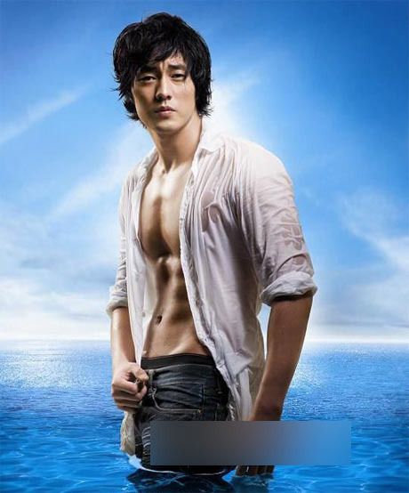 Сексуальные фигуры корейских мужчин-звезд