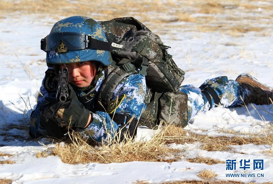 Тренировочные учения женского батальона ВМС НОАК в условиях суровых морозов северных районов