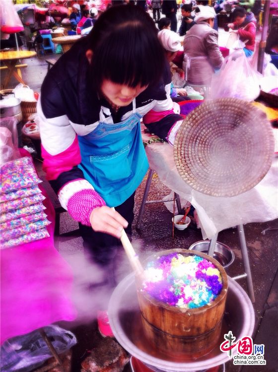 Фото: Привлекательные деликатесы у национальности Буи в Лопине
