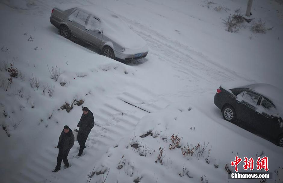 Фото: Сильный снег в Урумчи 