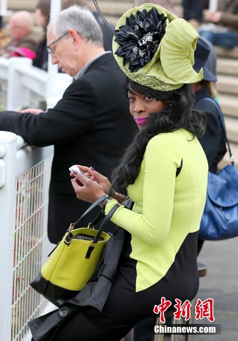 Челтнемский конный фестиваль 2014 года – стильные шляпки