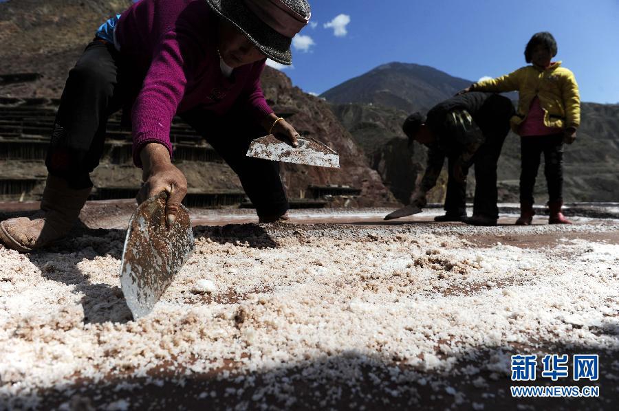 Тысячелетние соляные поля в Тибете