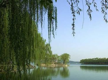Лучшие места в Пекине для прогулок на лодке и любования весенним пейзажем