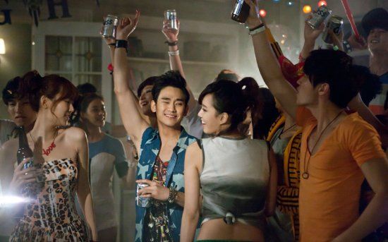 Привлекательные прически южнокорейского актера Ким Су Хёна