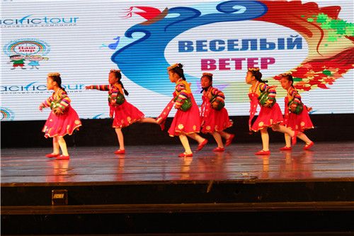 Китайско-российский молодежный фестиваль искусств 2014 открылся в Яньцзи