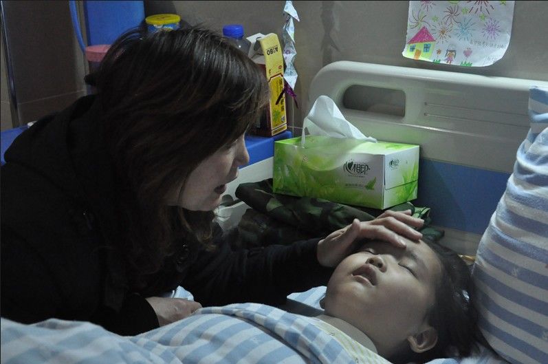 Смертельно больной мальчик из провинции Хубэй пожертвовал почку, чтобы спасти мать