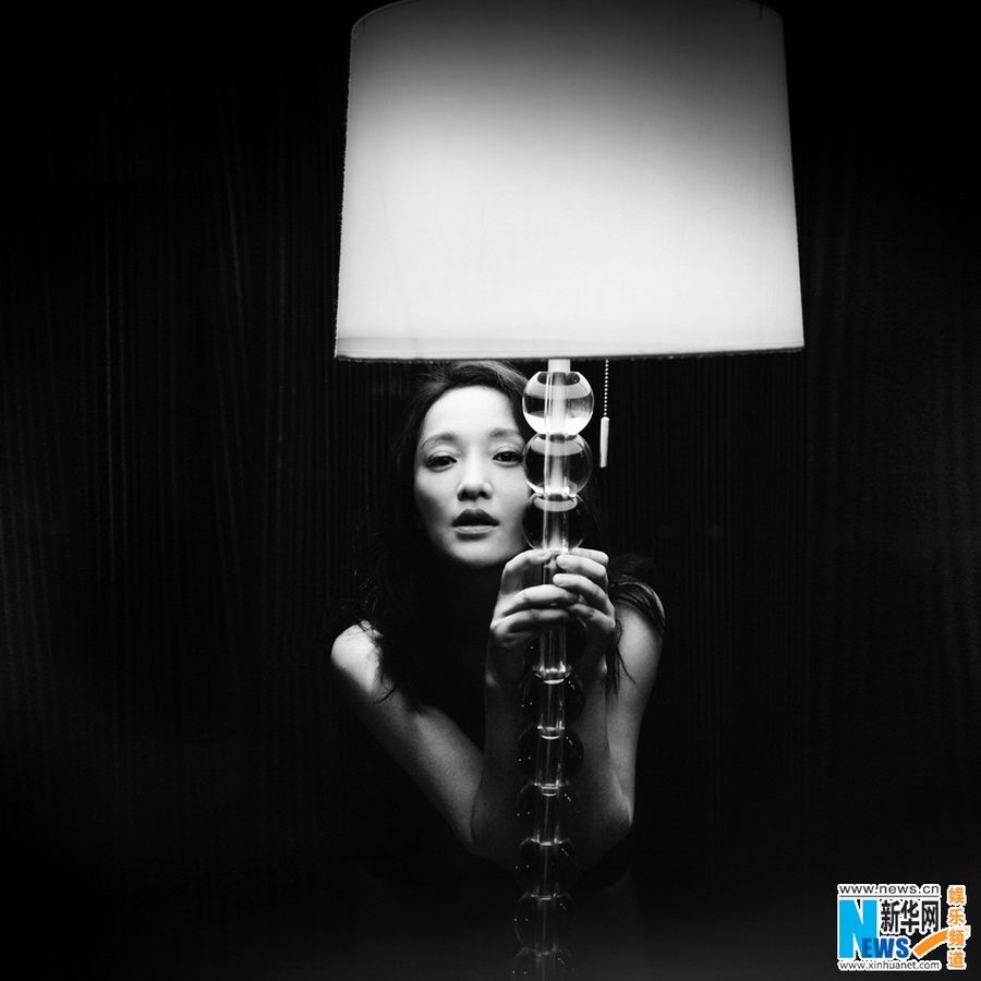 Черно-белые фото: Фотограф Ли Юйчунь и актриса Чжоу Сюнь
