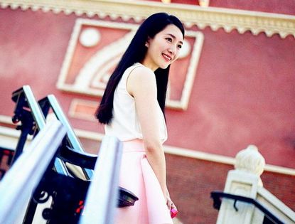 Уличный стиль прекрасной Цзян Шуин в ОАР Аомэнь