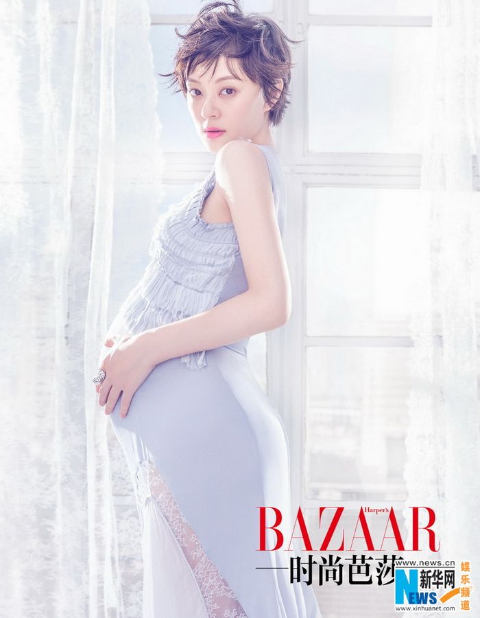 Беременная актриса Сунь Ли украсила обложку модного журнала