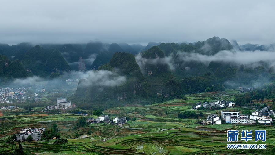 Сказочный мир после дождя в Гуанси-Чжуанском автономном районе