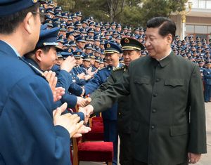 Си Цзиньпин призвал к строительству более сильных ВВС