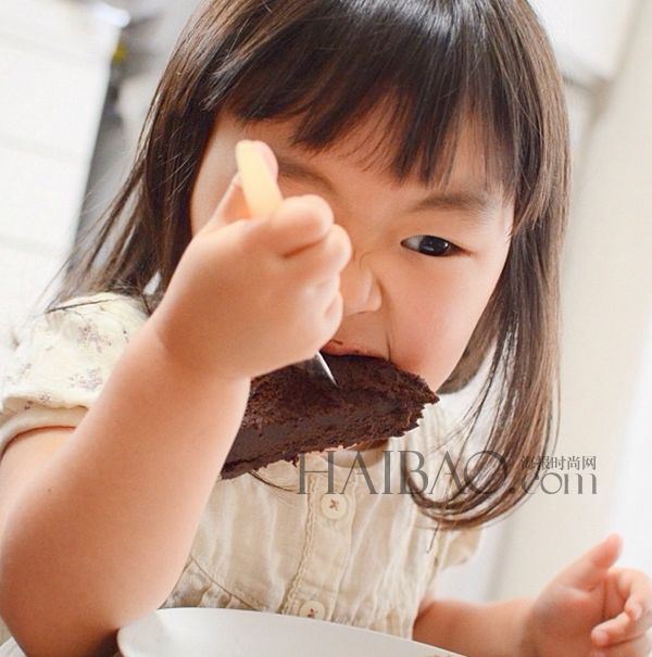 Выразительная мимика малышки Эйрис (Aries)