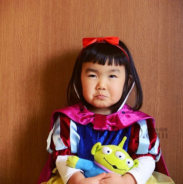 Выразительная мимика малышки Эйрис (Aries)