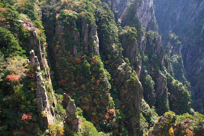 Очарование самого красивого в Китае ущелья - Большого ущелья Сихай в горах Хуаншань