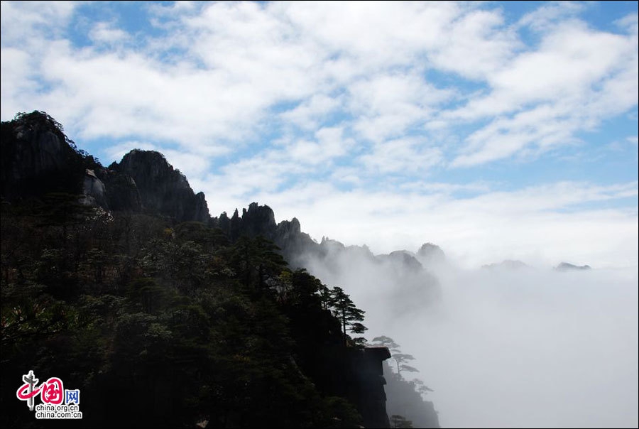 Весенняя пейзажная живопись - море облаков в горах Хуаншань