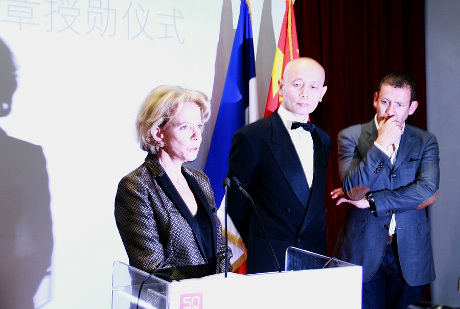 Китайская кинозвезда Гэ Ю был удостоен Французского Ордена искусства и литературы