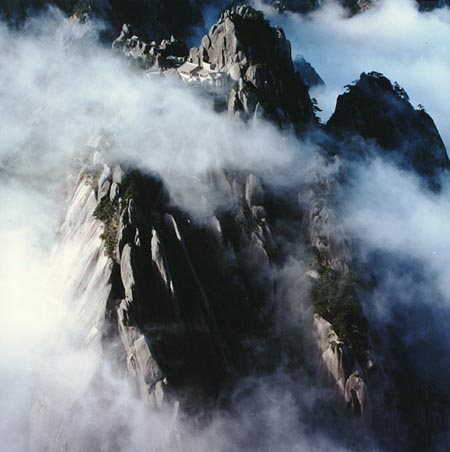 Живописный район Юйпин (Нефритовый экран) гор Хуаншань