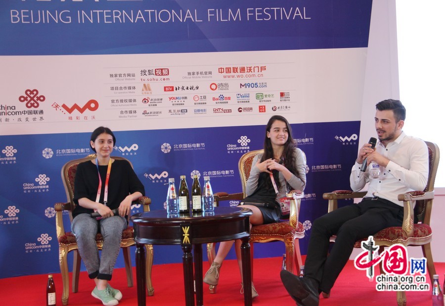 Пресс-конференция по грузинскому фильму «В цвету» состоялась в Пекине 