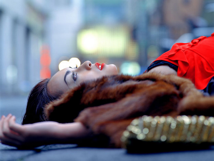 «Красивая смерть» в объективе японского фотографа Izima Kaoru