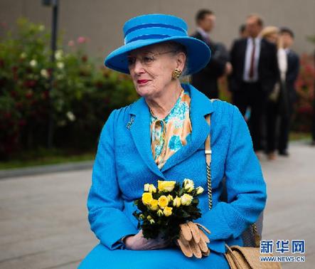 Королева Дании посетила Мемориальный комплекс жертв резни в Нанкине
