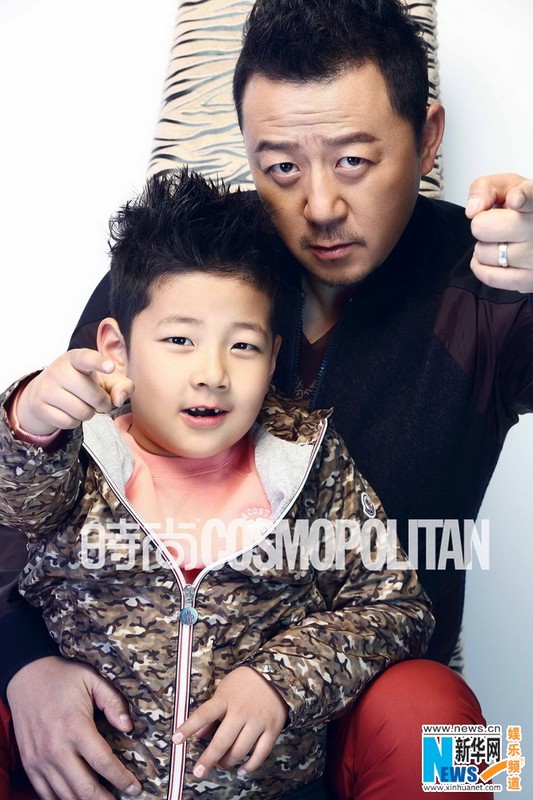 Фото: Модный актер Го Тао и его сын