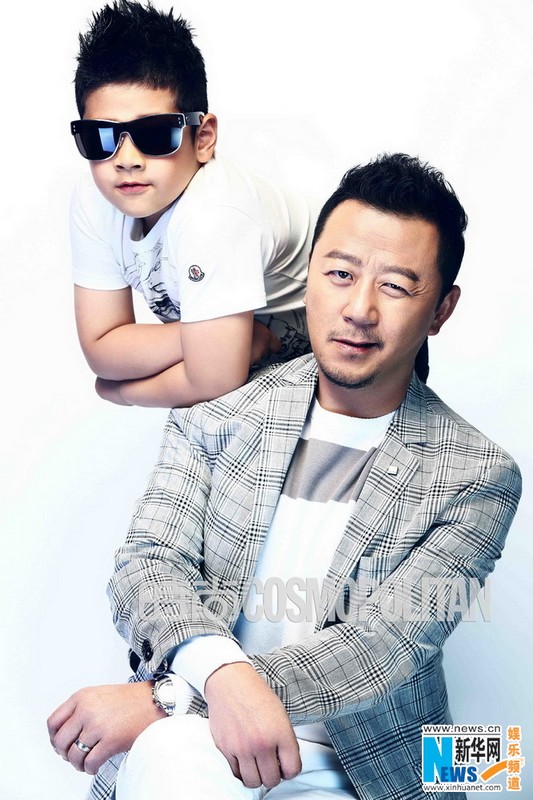 Фото: Модный актер Го Тао и его сын