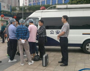 В Южном Китае 6 человек получили ранения в результате нападения злоумышленников