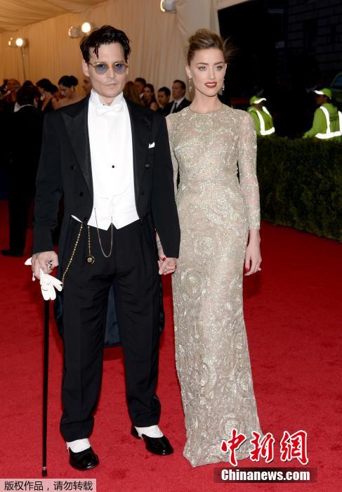 Роскошные наряды звезд на MET BALL 2014