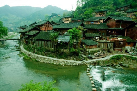 «Китайская мечта» деревни народности мяо из тысячи семей