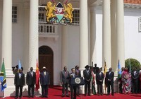 Ли Кэцян и лидеры африканских стран провели совместную встречу с журналистами
