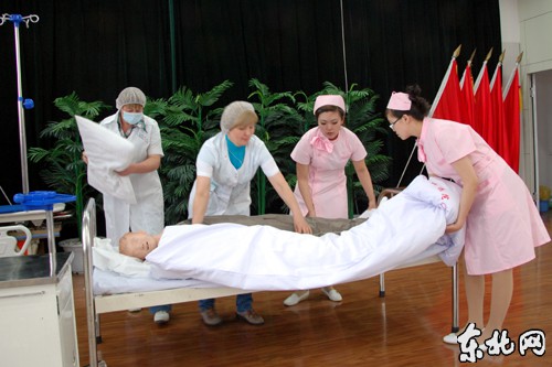 Китайские и российские «женщины в белых халатах» вместе отметили Международный день медицинских сестер