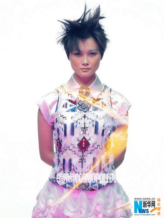 Новая фотосессия: Ли Юйчунь украсила обложку для журнала «COSMO»