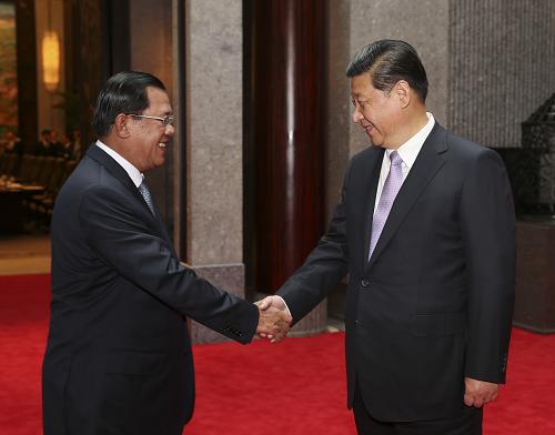 Си Цзиньпин встретился с главой правительства Камбоджи