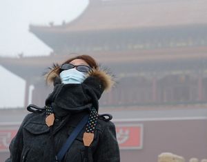 Иностранный специалист покидает КНР из-за смога 