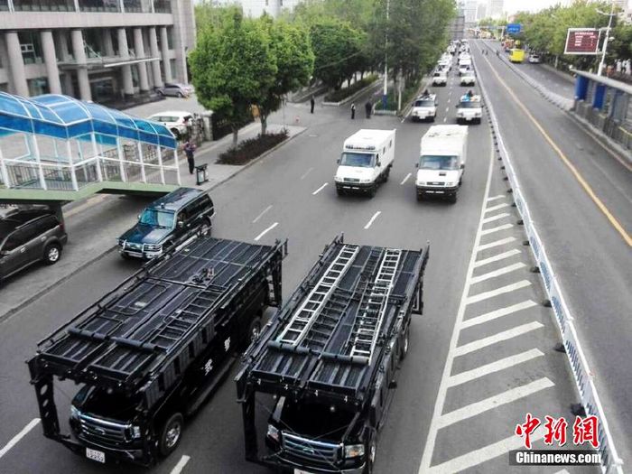 В Синьцзян-Уйгурском АР началась антитеррористическая кампания