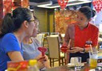 Фоторепортаж: Первый «тихий» ресторана в провинции Хайнань